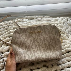 Michael Kors Crossbody